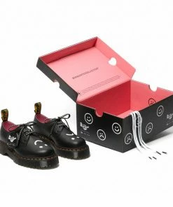 WMNS Dr. Martens X Lazy Oaf 1461 Bex - Black Pisa