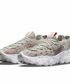 Nike Space Hippie 04 - Light Bone/Olive Grey/Orange 7 Nike Space Hippie 04 - Light Bone/Olive Grey/Orange