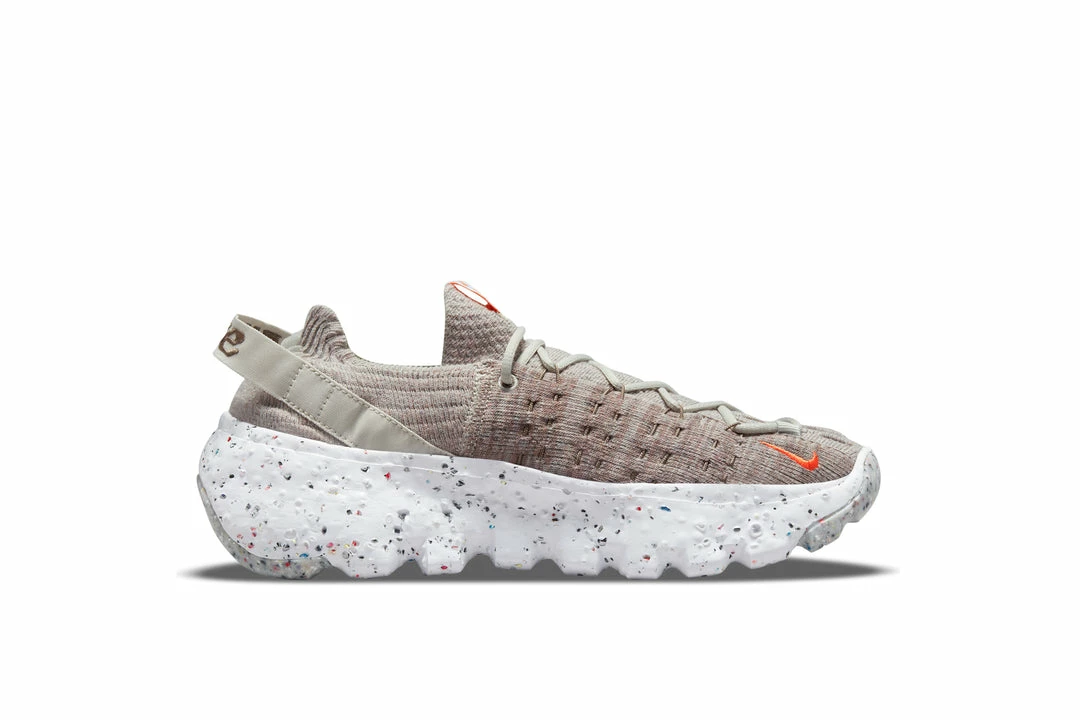 Nike Space Hippie 04 - Light Bone/Olive Grey/Orange 2 Nike Space Hippie 04 - Light Bone/Olive Grey/Orange