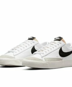 WMNS Nike Blazer Low '77 - White/Black 8 WMNS Nike Blazer Low '77 - White/Black