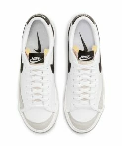 WMNS Nike Blazer Low '77 - White/Black 10 WMNS Nike Blazer Low '77 - White/Black