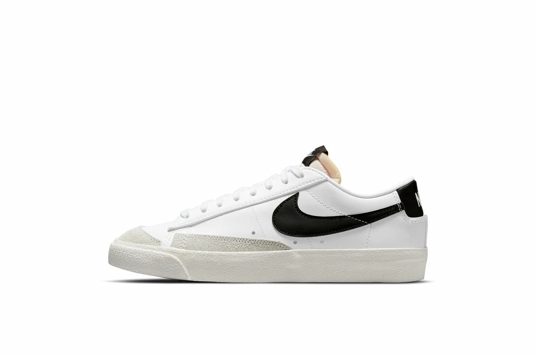 WMNS Nike Blazer Low '77 - White/Black 1 WMNS Nike Blazer Low '77 - White/Black