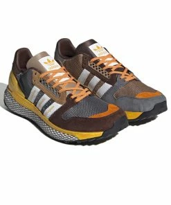 Adidas Questar HM - Cardboard/Cloud White/Grey Four