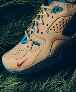 Nike ACG Air Mowabb - Twine/Fusion Red/Club Gold