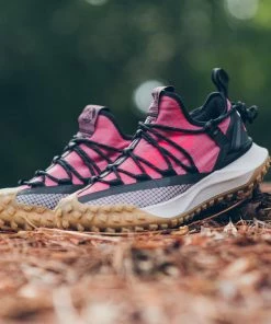 Nike ACG Mountain Fly Low - Light Mulberry/Flash Crimson