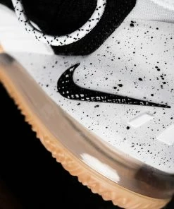 Nike LeBron 18 - Black/White