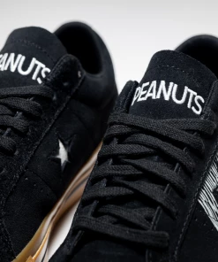 Converse X Peanuts One Star Ox - Black/Egret/Gum Honey
