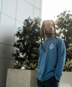 Sneaker Politics Latest Politics Yacht Club Reversible L/S Tee - Blue