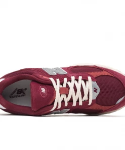 New Balance M2002RHA - Garnet/Deep Earth Red