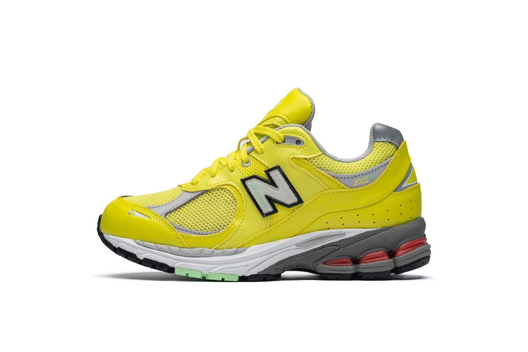 New Balance M2002RLC - Sulphur Yellow 1 New Balance M2002RLC - Sulphur Yellow