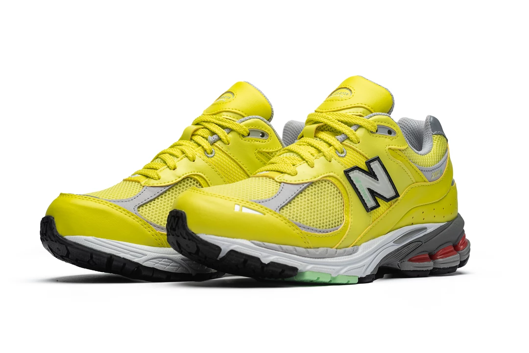 New Balance M2002RLC - Sulphur Yellow 3 New Balance M2002RLC - Sulphur Yellow