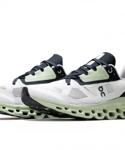 Latest On Cloudstratus - White/Black 7 Latest On Cloudstratus - White/Black