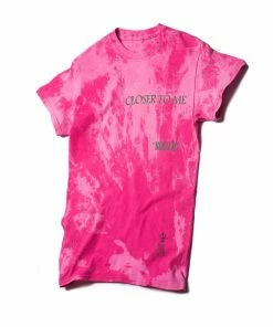 Sneaker Politics Politics X Darkoveli 'Closer' T-Shirt - Pink Latest