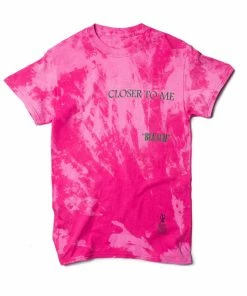 Sneaker Politics Politics X Darkoveli 'Closer' T-Shirt - Pink Latest