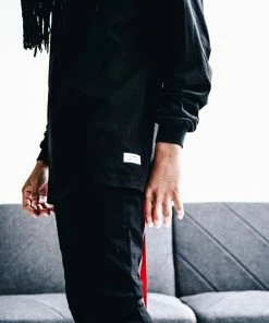 Stampd Collegiate L/S - Black