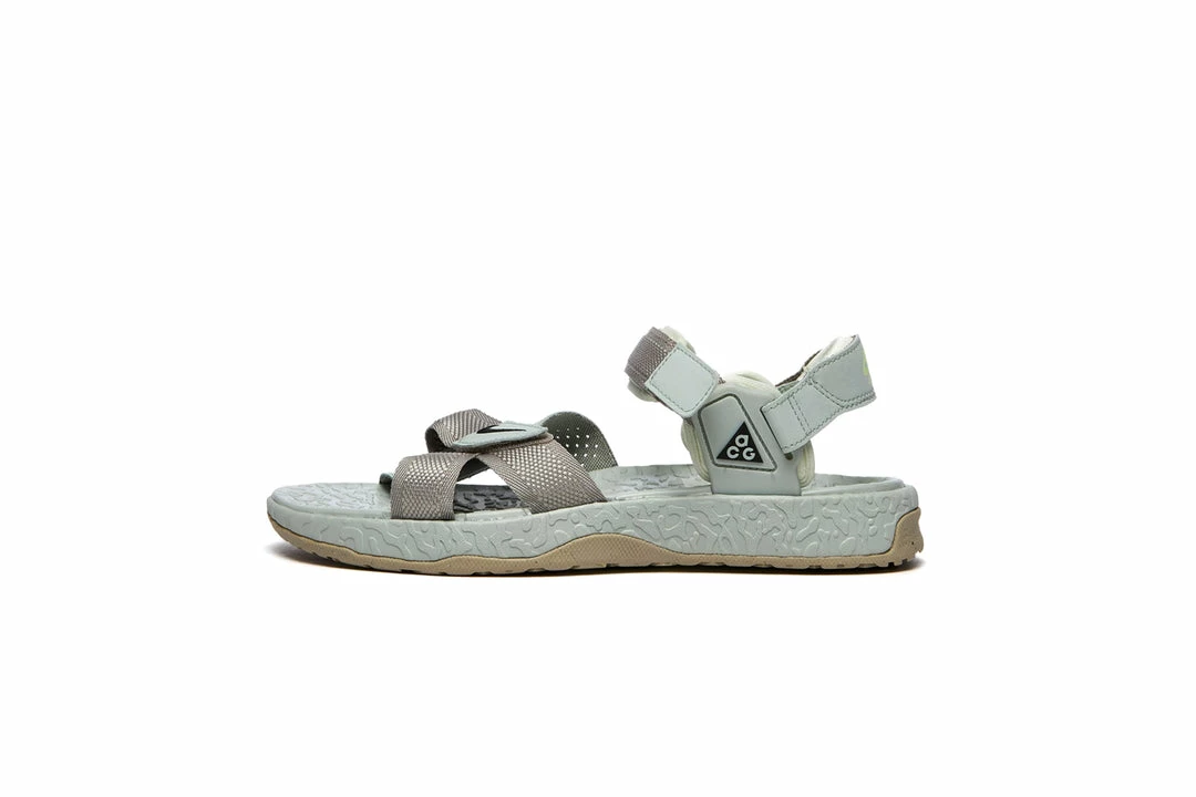 Nike ACG Air Deschutz+ Sandal - Cream II/Black 1 Nike ACG Air Deschutz+ Sandal - Cream II/Black