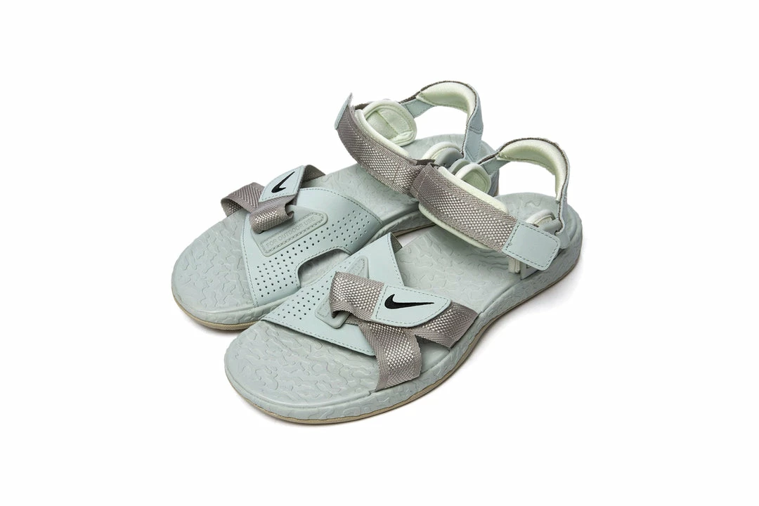 Nike ACG Air Deschutz+ Sandal - Cream II/Black 2 Nike ACG Air Deschutz+ Sandal - Cream II/Black