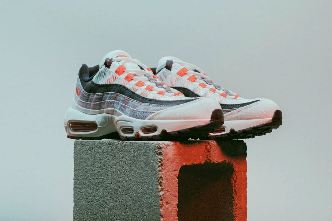 Nike Air Max 95 QS 'Japan' - Summit/Chile Red 16 Nike Air Max 95 QS 'Japan' - Summit/Chile Red