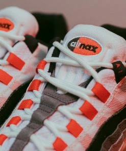 Nike Air Max 95 QS 'Japan' - Summit/Chile Red 29 Nike Air Max 95 QS 'Japan' - Summit/Chile Red