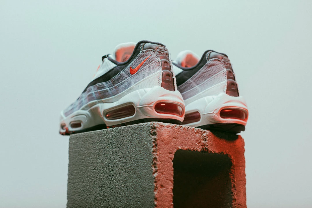 Nike Air Max 95 QS 'Japan' - Summit/Chile Red 12 Nike Air Max 95 QS 'Japan' - Summit/Chile Red